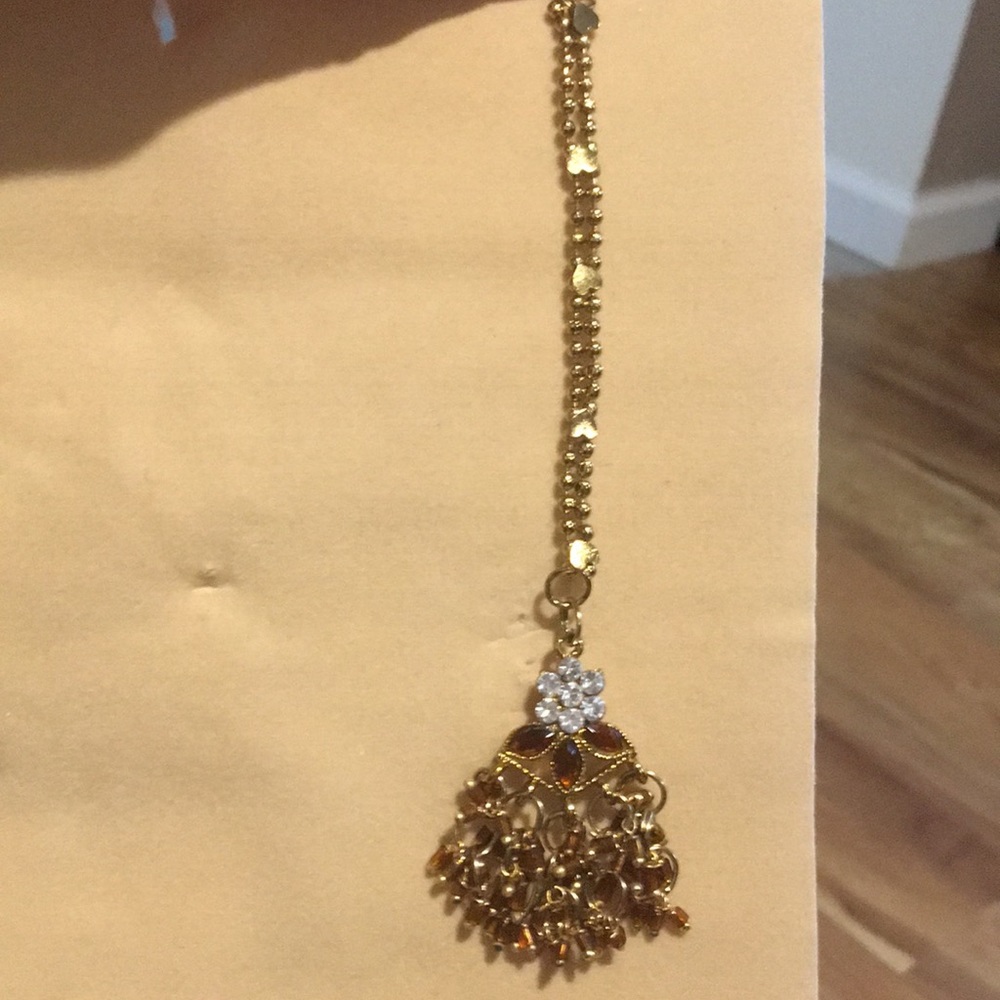 Jewelry - Picture 3 of 4
